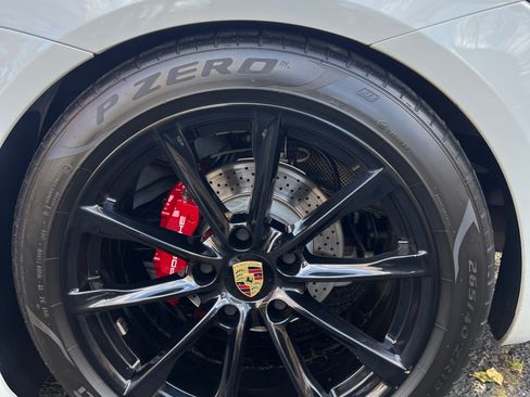 Used 2018 Porsche 718 Cayman image 11