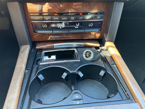 Used 2013 Mercedes-Benz E 350 Sedan image 19