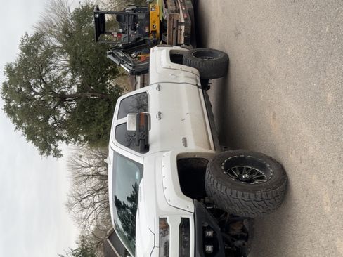 Used 2017 Chevrolet Silverado 2500 High Country w/ Duramax Plus Package image 8