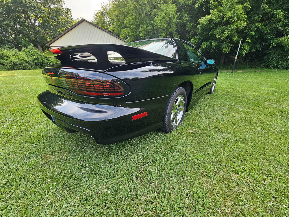 Used 1997 Pontiac Firebird Trans Am RWD image 11