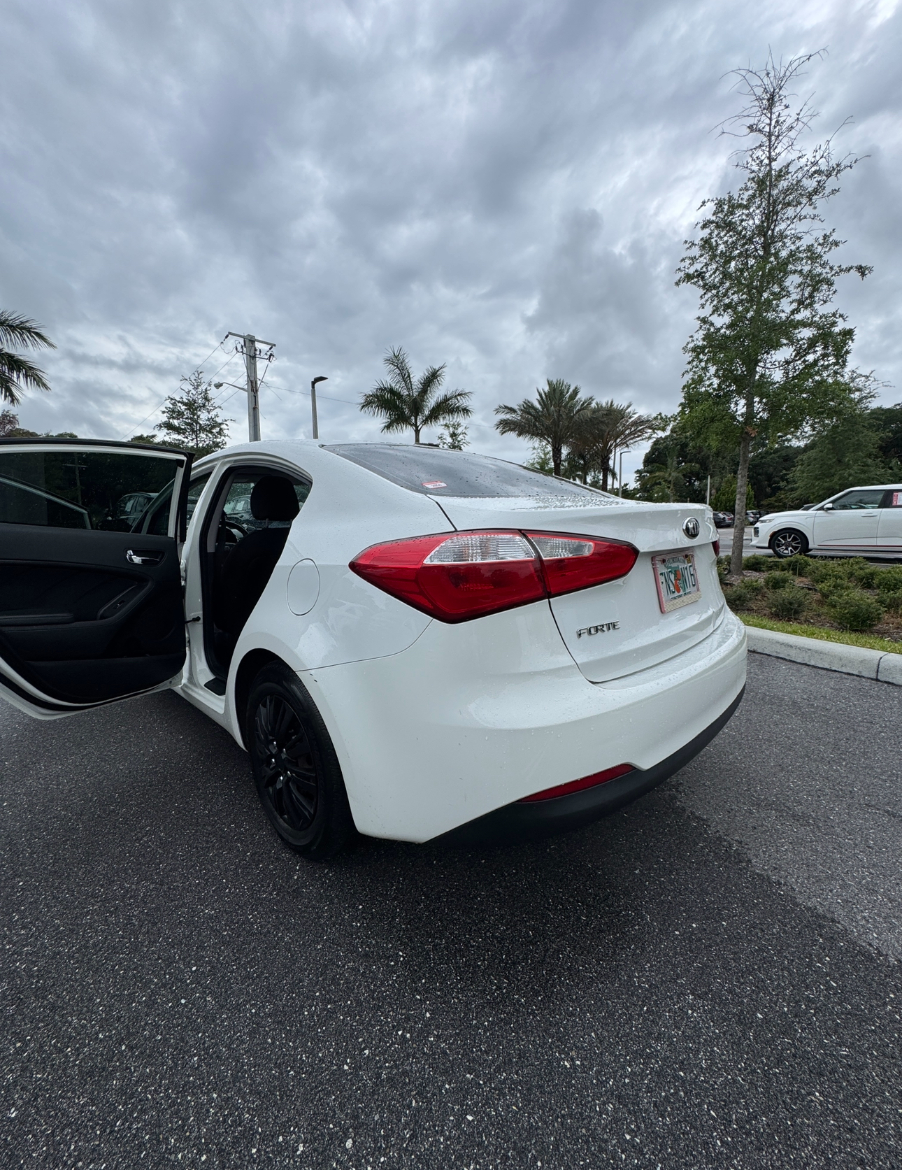 Used 2016 Kia Forte LX FWD image 11