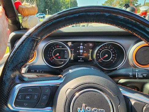 Used 2021 Jeep Gladiator Mojave w/ Dual Top Group image 25