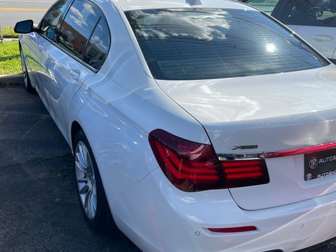 Used 2014 BMW 750Li xDrive image 8