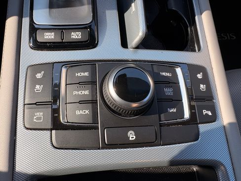 Used 2018 Genesis G80 3.8 w/ Option Group 03 RWD image 11
