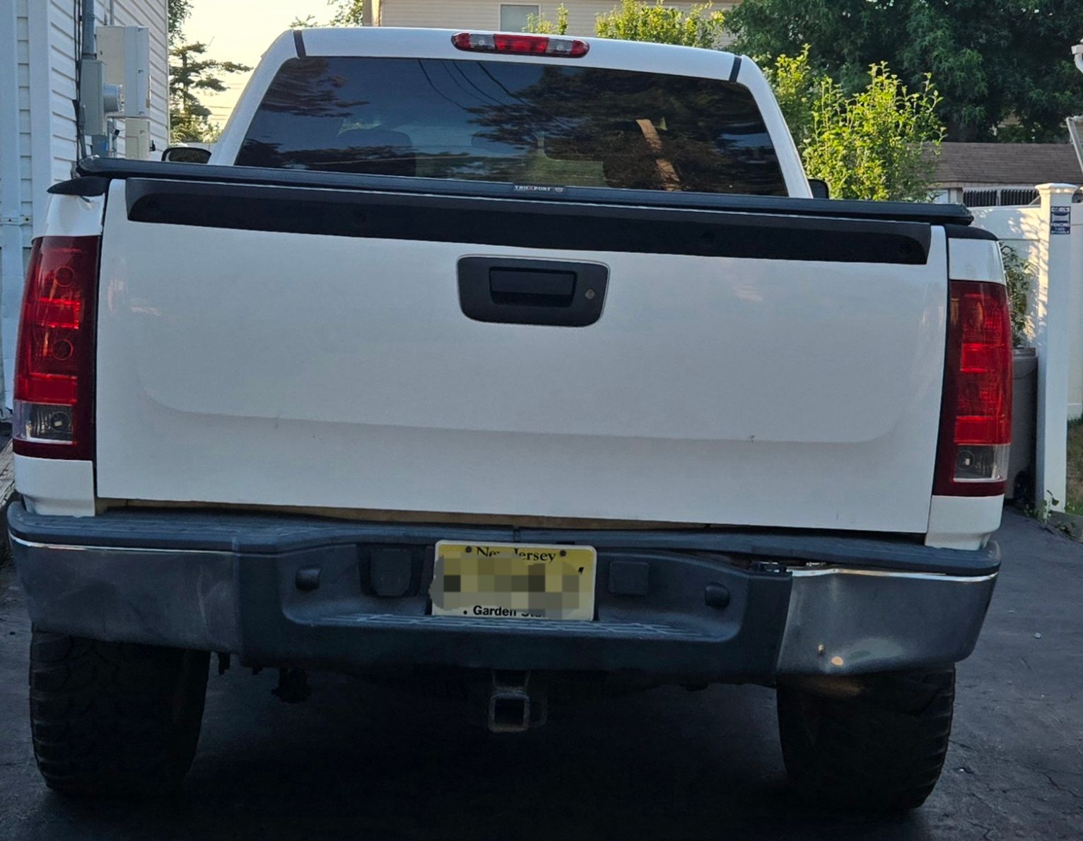 Used 2010 GMC Sierra 1500 SLE w/ Power Pack Plus AWD/4WD image 4