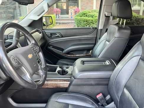 Used 2020 Chevrolet Tahoe LT AWD/4WD image 4
