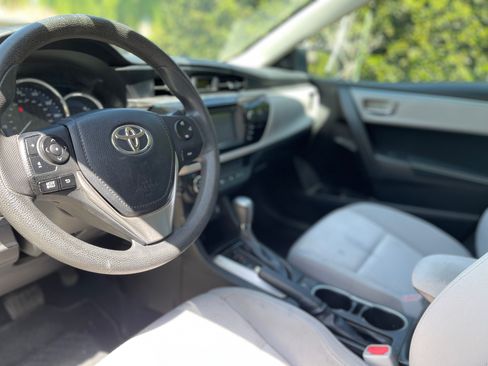 Used 2014 Toyota Corolla LE image 8