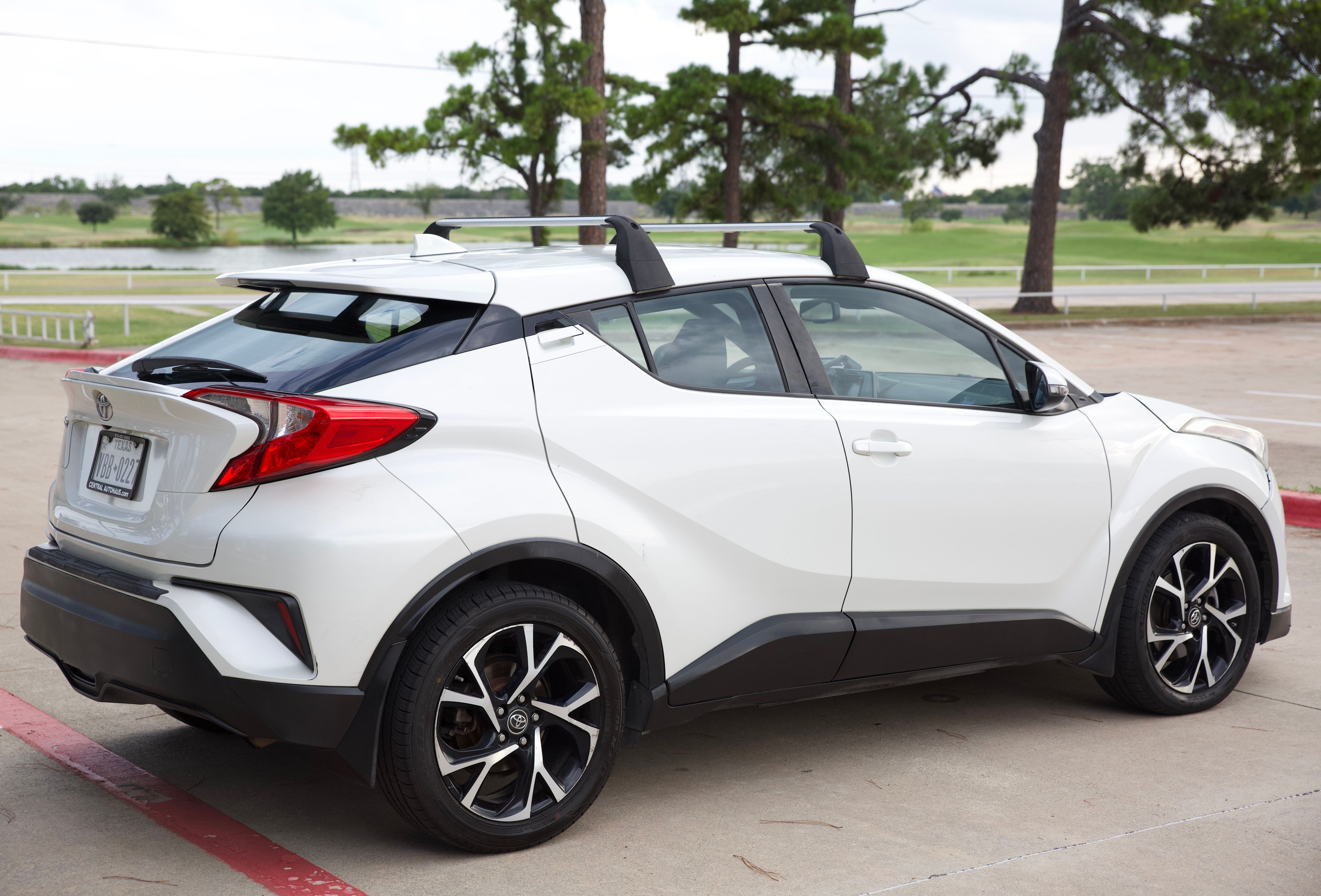 Used 2018 Toyota C-HR XLE FWD image 9