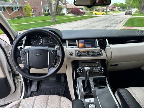 Used 2010 Land Rover Range Rover Sport Supercharged AWD/4WD image 14