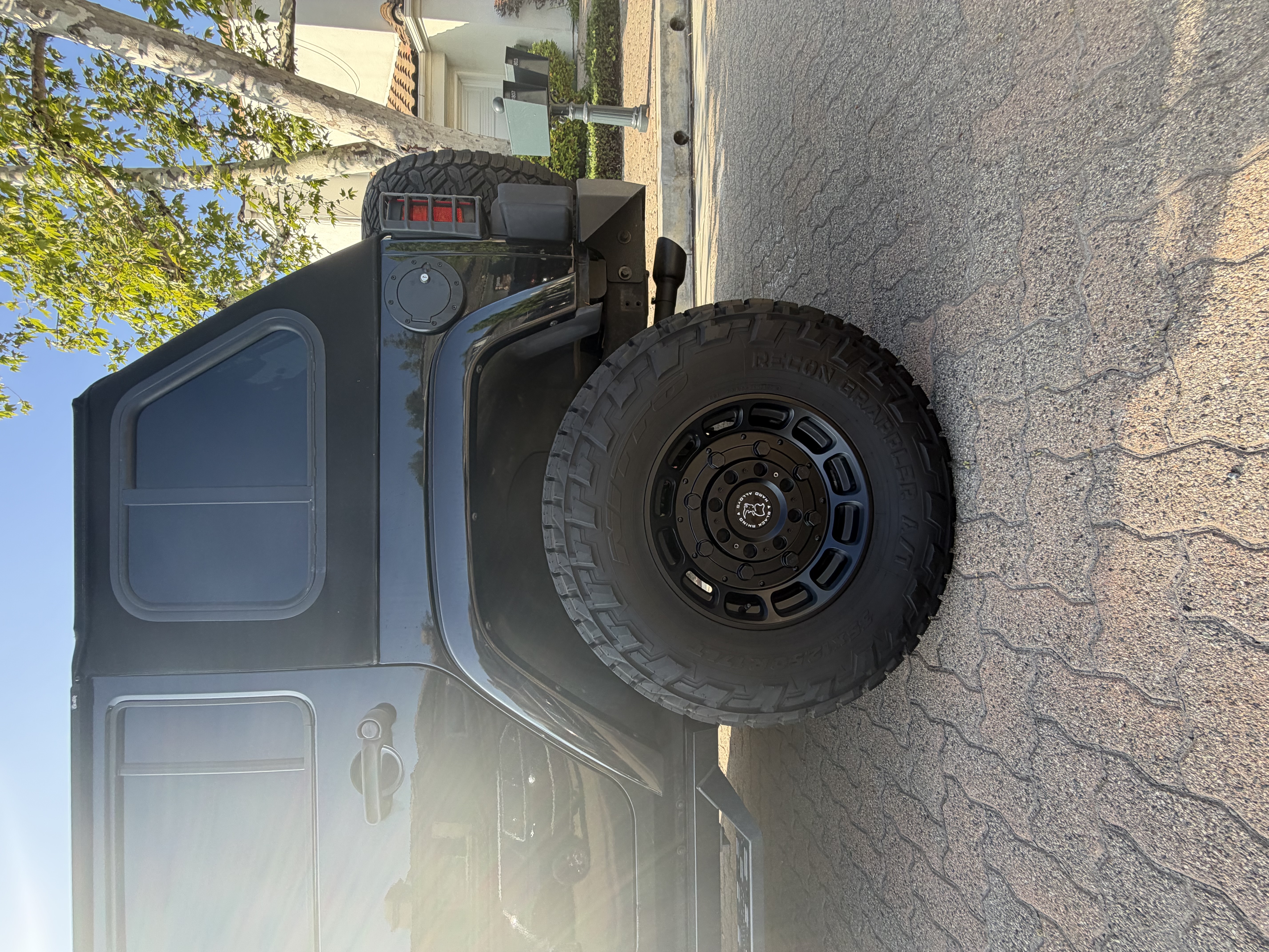 Used 2008 Jeep Wrangler Unlimited Sahara w/ Dual Top Group AWD/4WD image 12