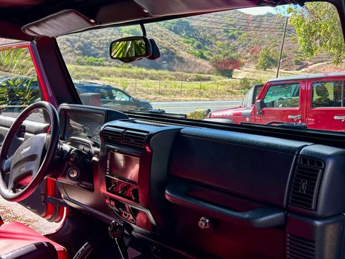 Used 2005 Jeep Wrangler Sport w/ Security Group AWD/4WD image 2