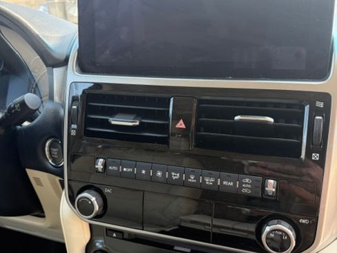 Used 2022 Lexus GX 460 Premium AWD/4WD image 11