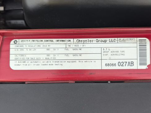 Used 2010 Dodge Challenger R/T image 17