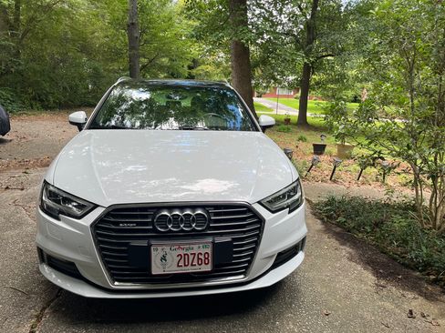 Used 2018 Audi A3 e-tron Premium Plus w/ Technology Package image 6