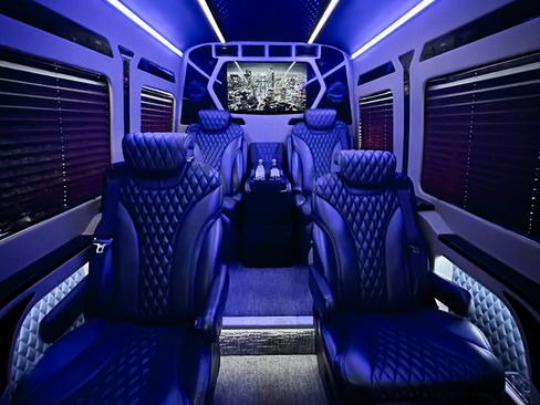 Used 2020 Mercedes-Benz Sprinter 3500 image 12