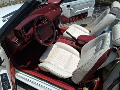 Used 1993 Ford Mustang GT RWD image 10