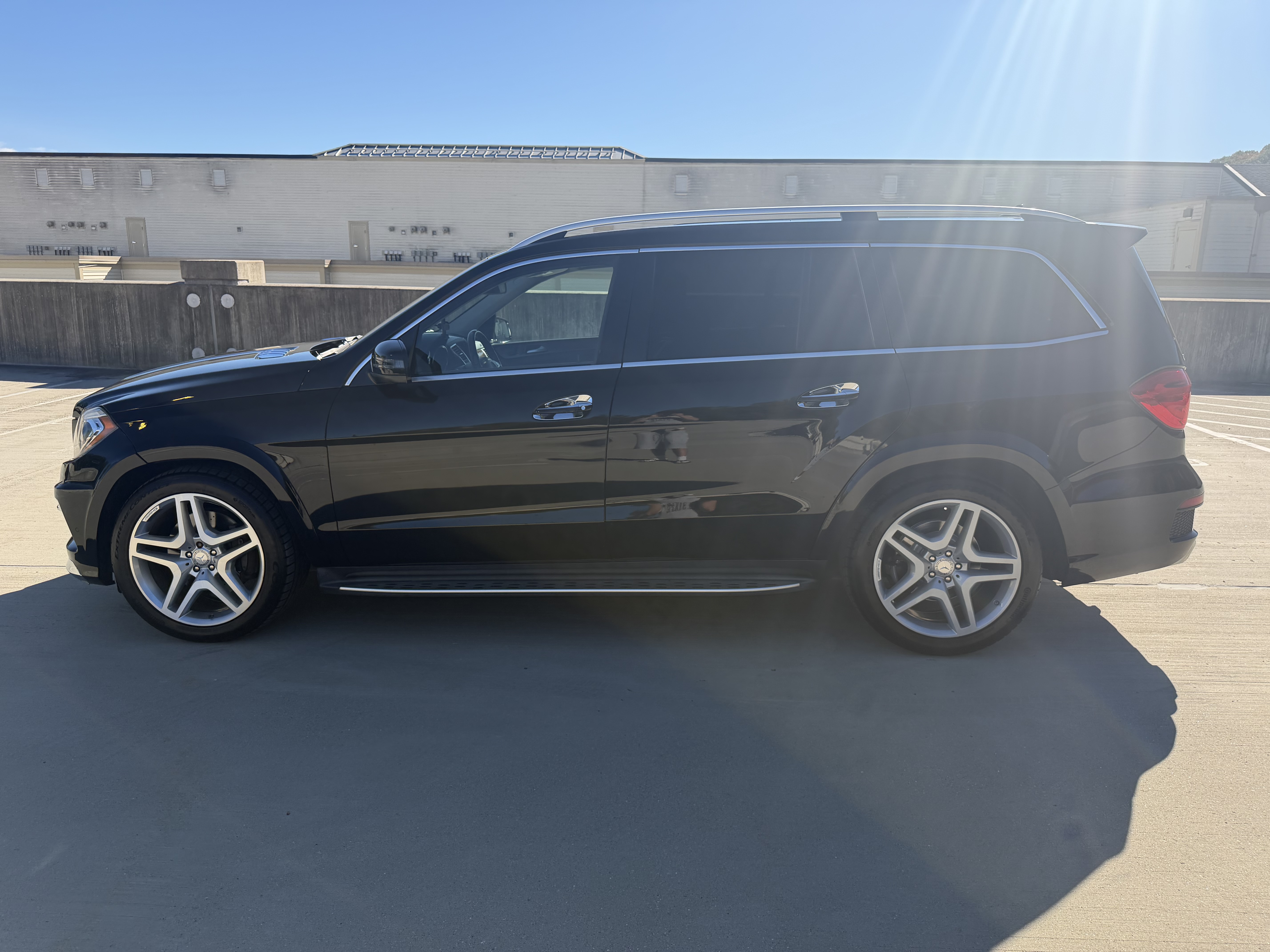 Used 2014 Mercedes-Benz GL 550 4MATIC image 10