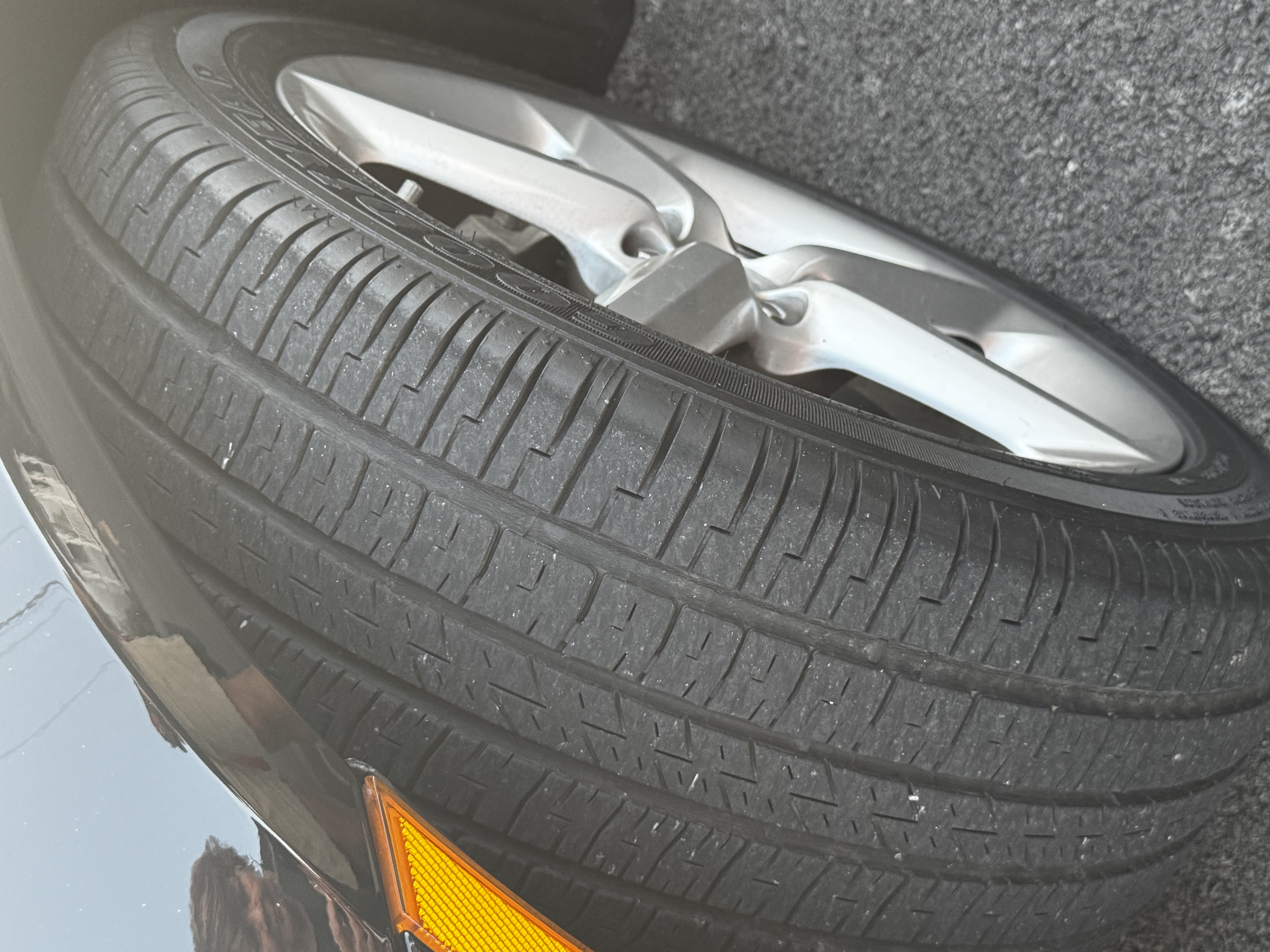 Used 2008 Saturn Sky w/ Premium Trim Package RWD image 13