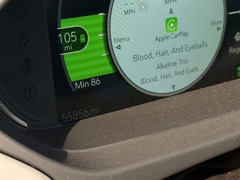 Used 2018 Chevrolet Bolt LT image 11