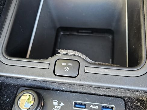 Used 2020 Land Rover Range Rover HSE image 23