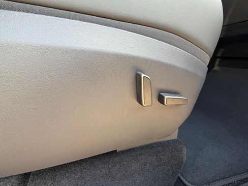 Used 2025 Tesla Model Y Long Range image 21