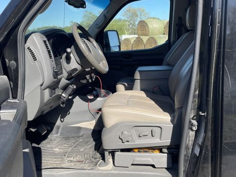 Used 2016 Nissan NV 3500 SL image 17