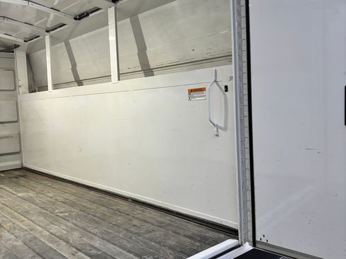 Used 2022 Ford E-350 and Econoline 350 Super Duty w/ Power Windows & Locks Group image 13