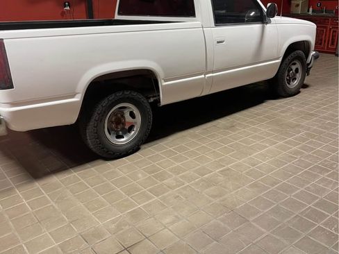 Used 1994 Chevrolet Silverado 1500 2WD Regular Cab image 1