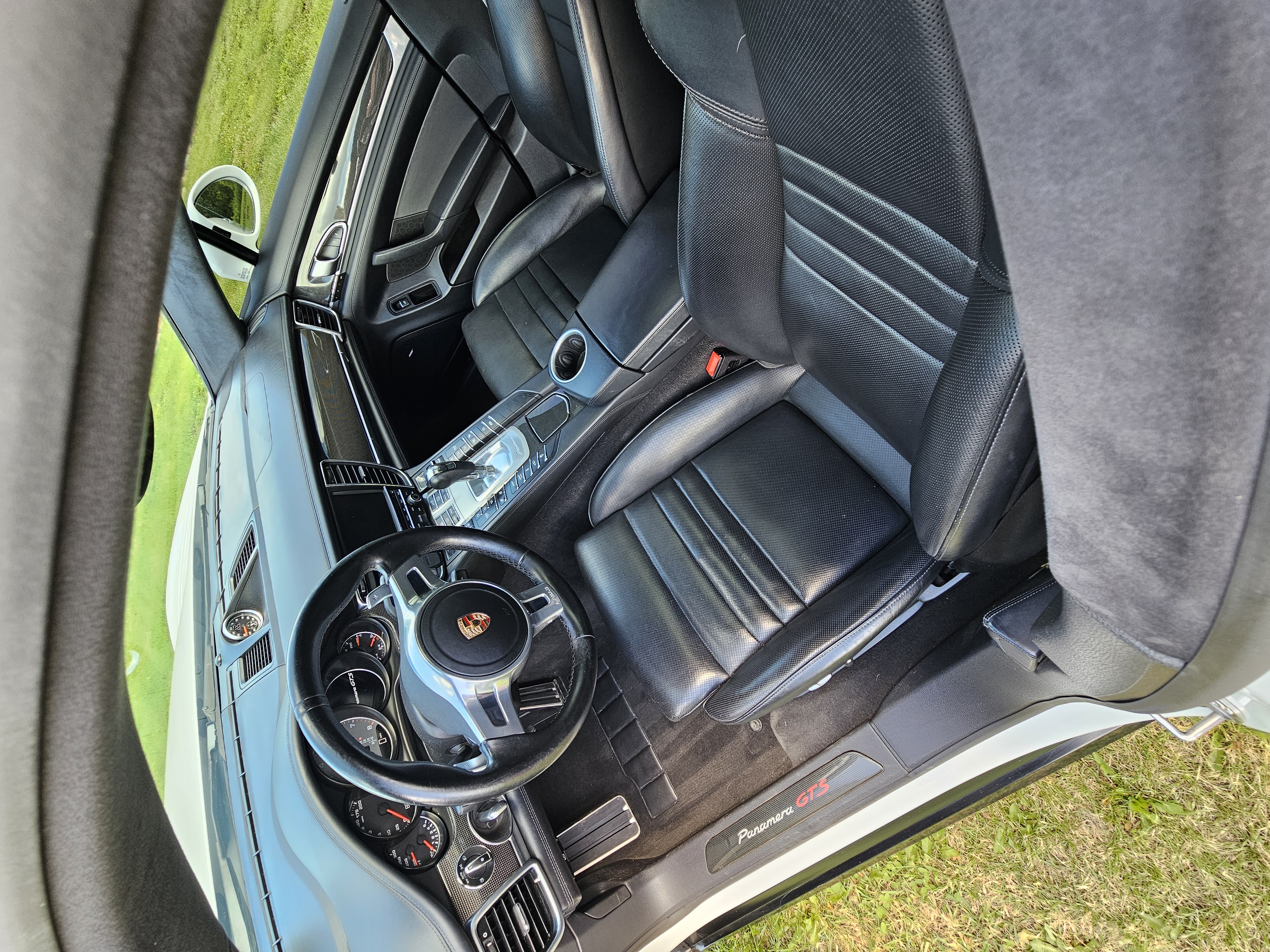 Used 2015 Porsche Panamera GTS AWD/4WD image 6