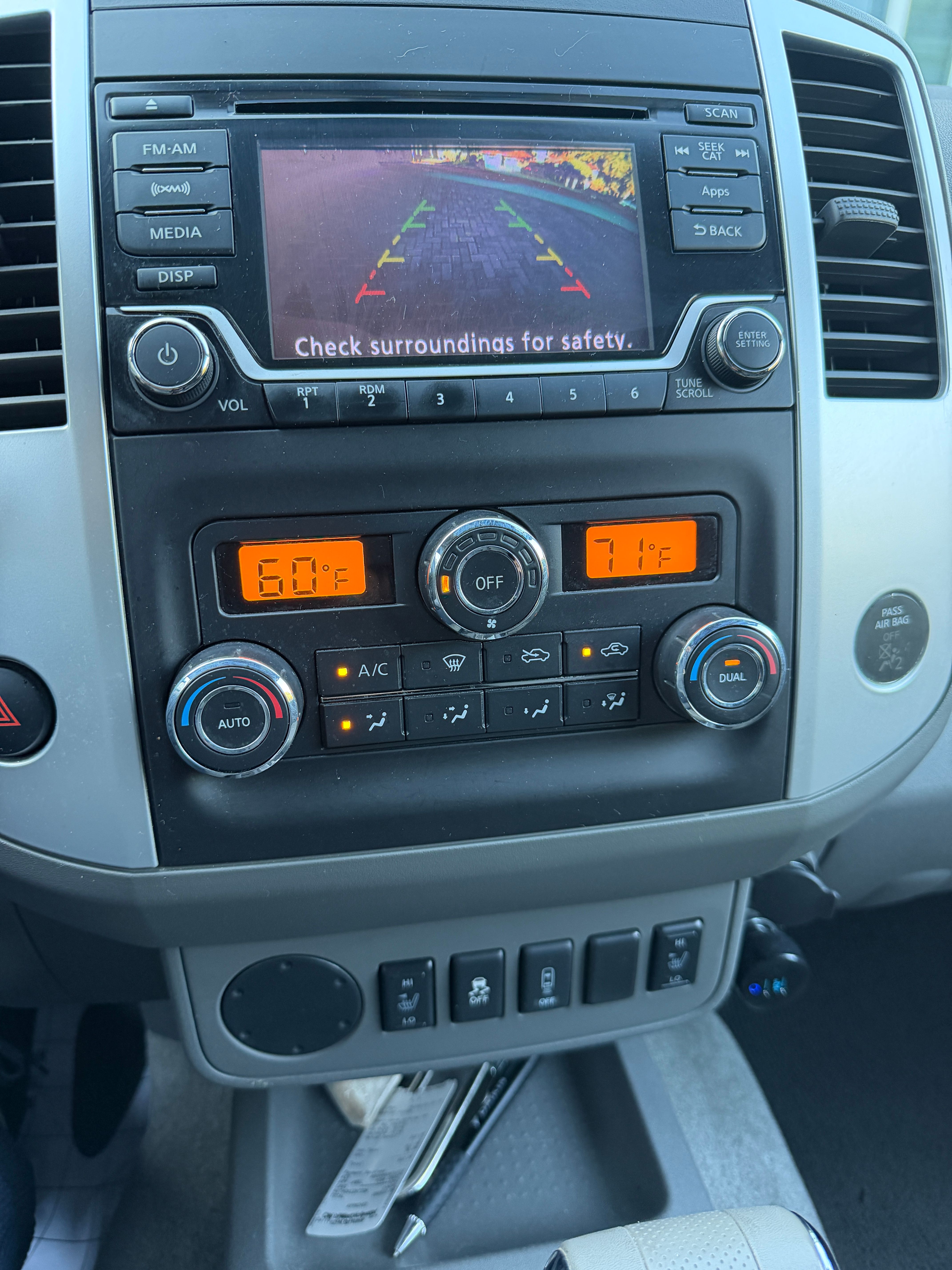 Used 2015 Nissan Frontier SV w/ SV Value Truck Package RWD image 13