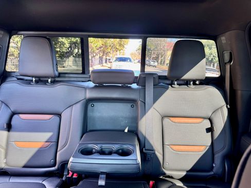 Used 2021 GMC Sierra 1500 AT4 w/ AT4 Value Package image 16