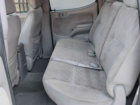 Used 2003 Toyota Tacoma PreRunner image 12