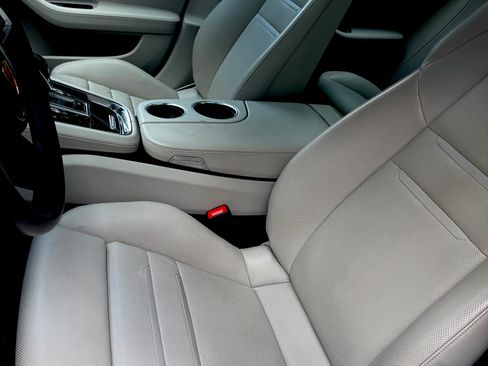 Used 2021 Porsche Panamera 4 AWD/4WD image 8