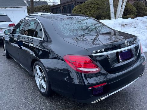 Used 2017 Mercedes-Benz E 300 4MATIC image 13