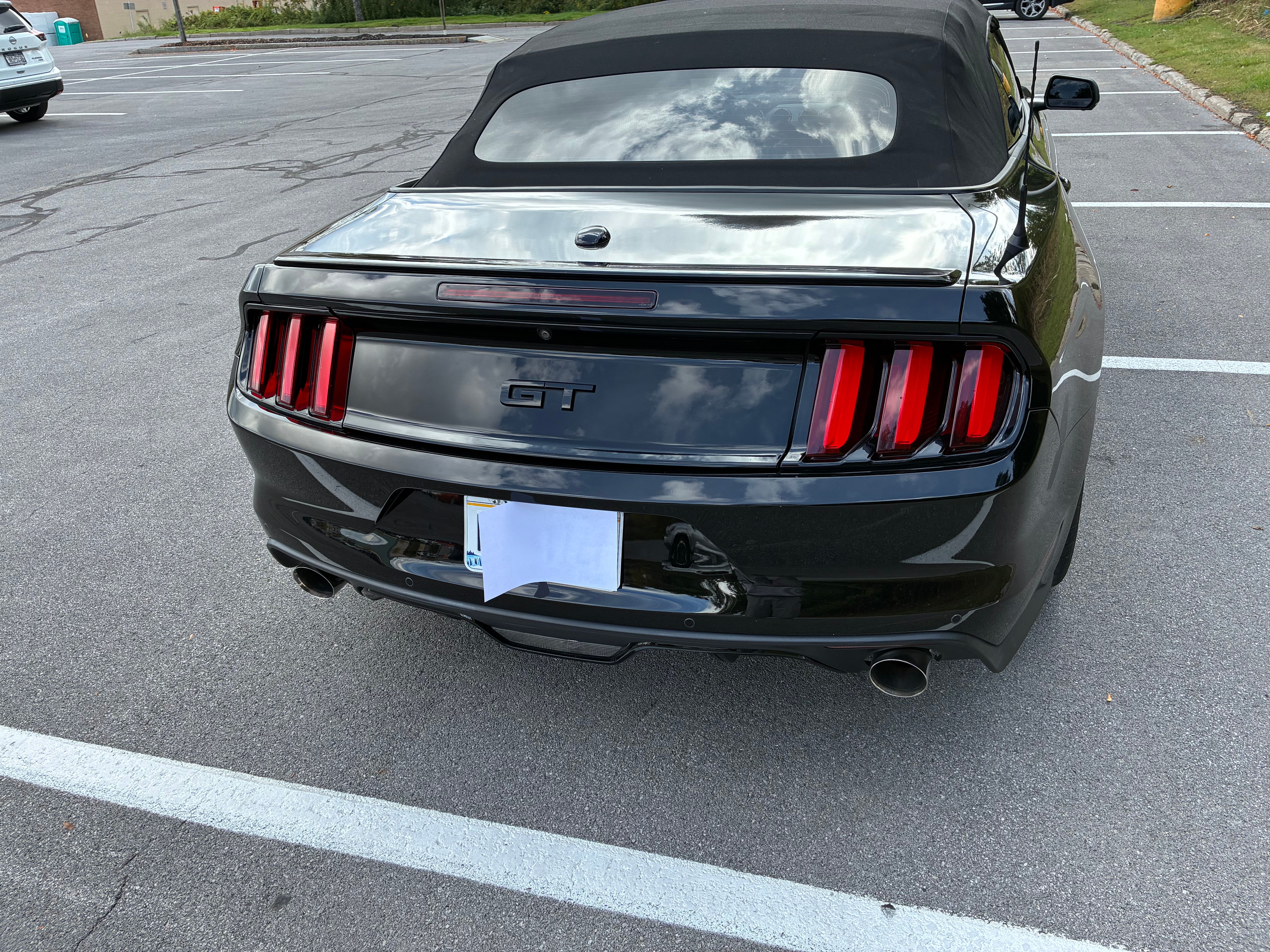 Used 2016 Ford Mustang GT Premium w/ Equipment Group 401A RWD image 9