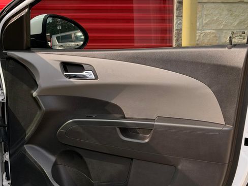 Used 2015 Chevrolet Sonic LT FWD image 10
