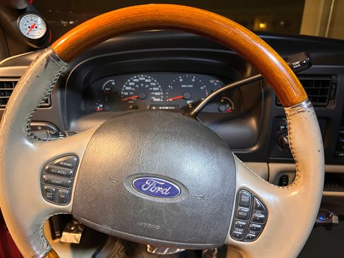 Used 2005 Ford Excursion Eddie Bauer image 24