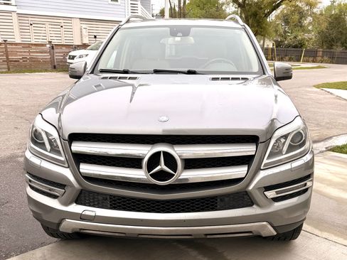 Used 2015 Mercedes-Benz GL 450 4MATIC image 2