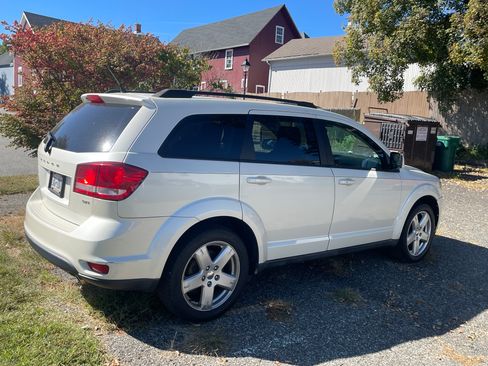 Used 2012 Dodge Journey SXT w/ Popular Equipment Group image 6