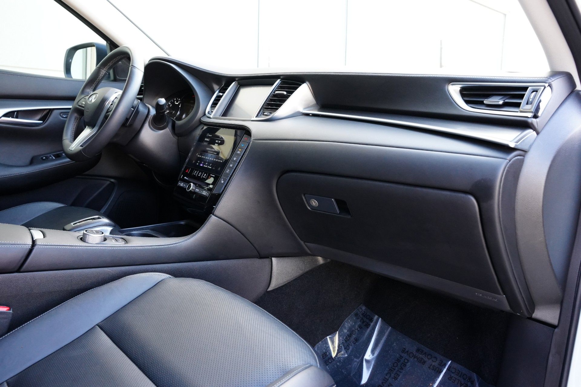 Used 2024 INFINITI QX50 Luxe FWD image 17