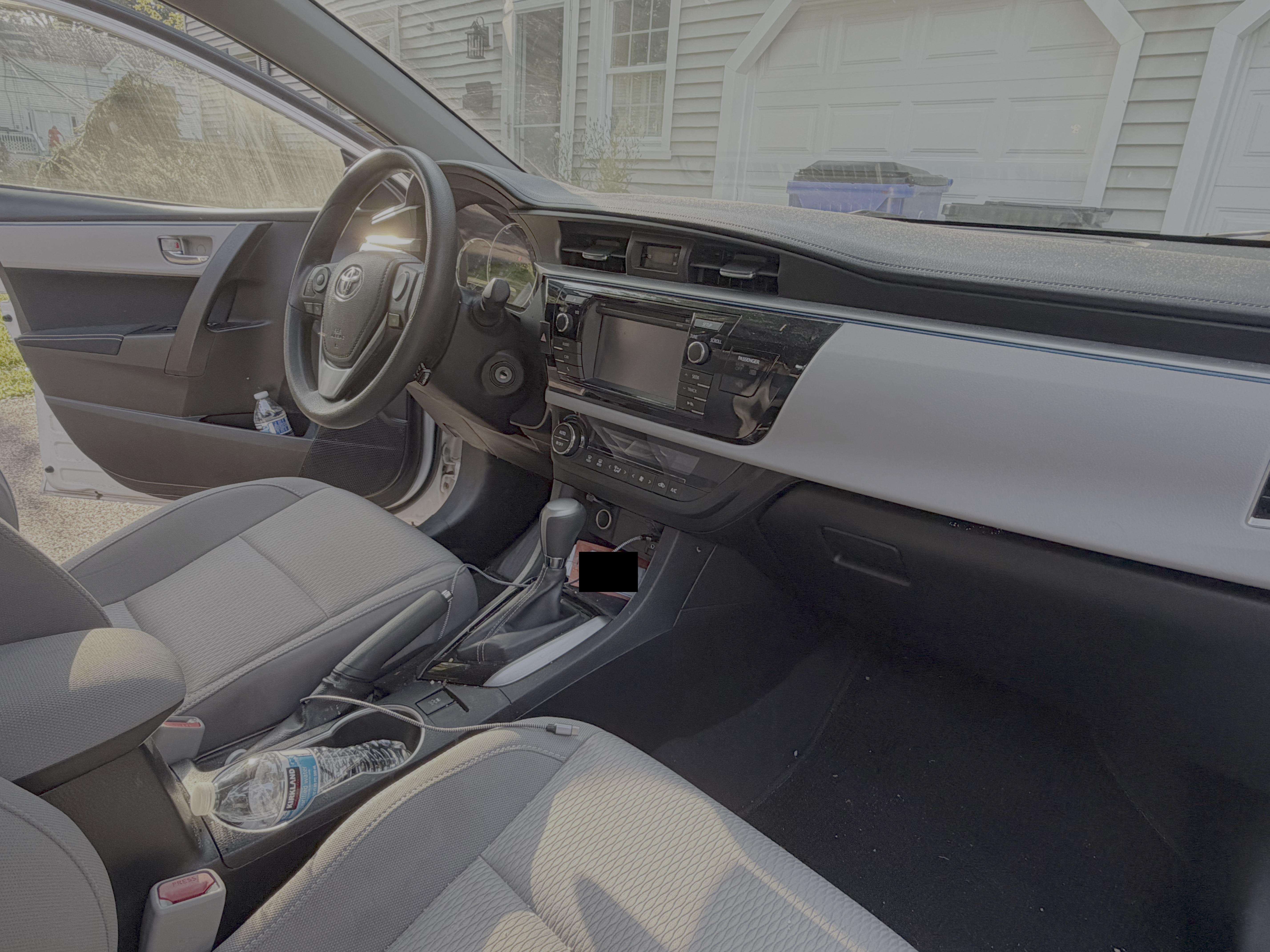 Used 2014 Toyota Corolla LE FWD image 12