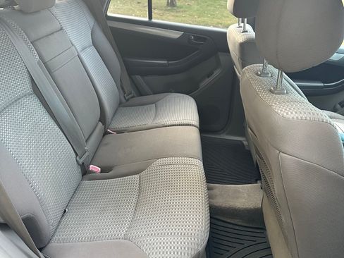 Used 2006 Toyota 4Runner SR5 image 5