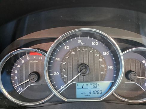 Used 2015 Toyota Corolla L image 16