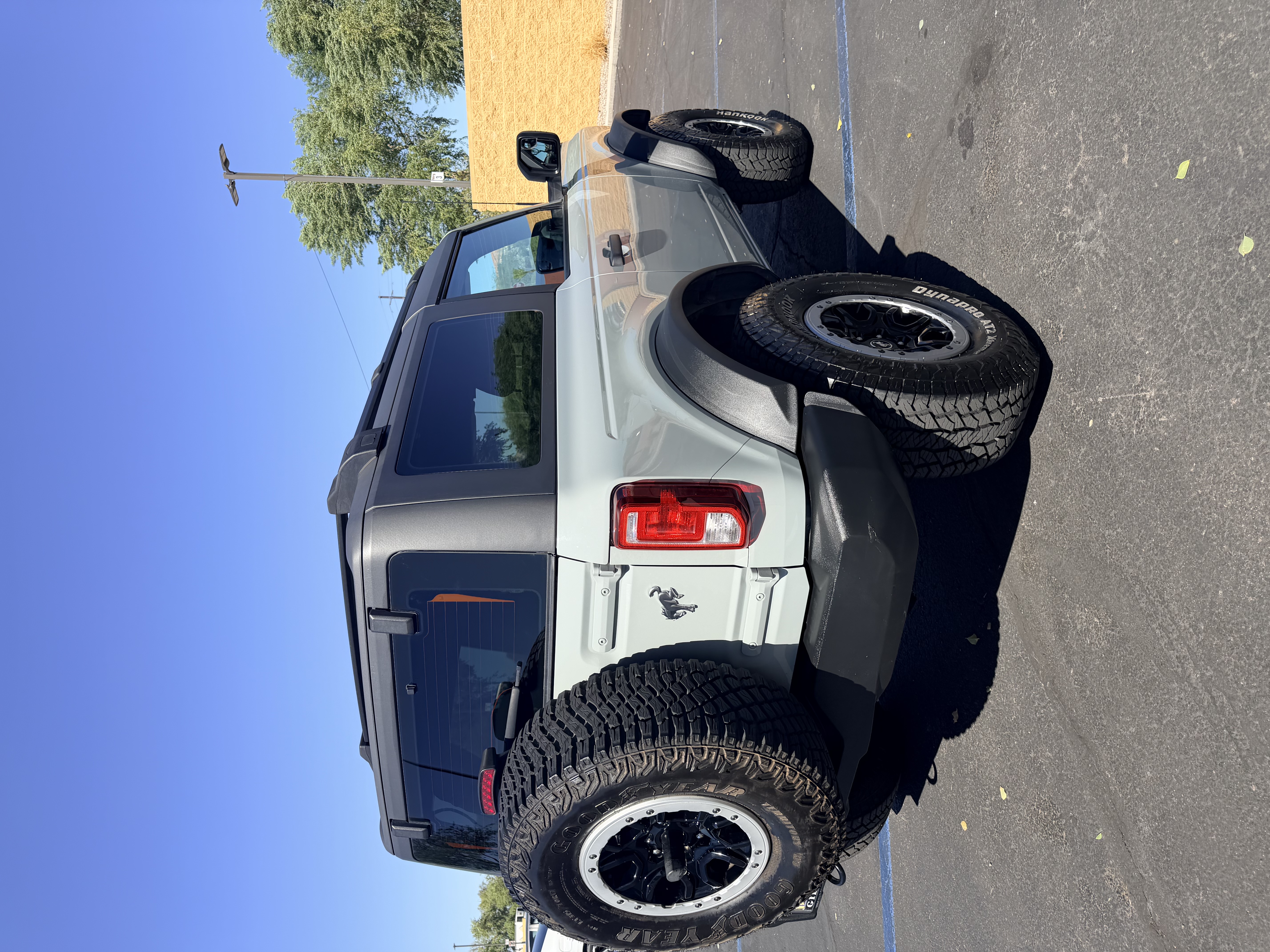 Used 2023 Ford Bronco 2-Door w/ Sasquatch Package AWD/4WD image 9