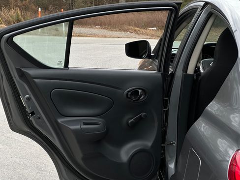 Used 2016 Nissan Versa S image 18
