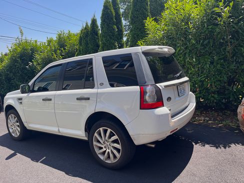 Used 2012 Land Rover LR2 HSE AWD/4WD image 1
