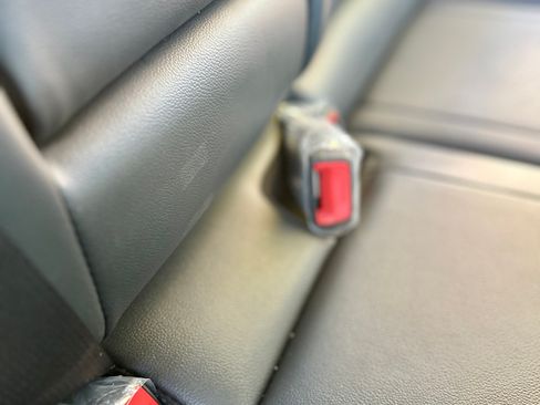 Used 2023 Hyundai Elantra Limited image 14