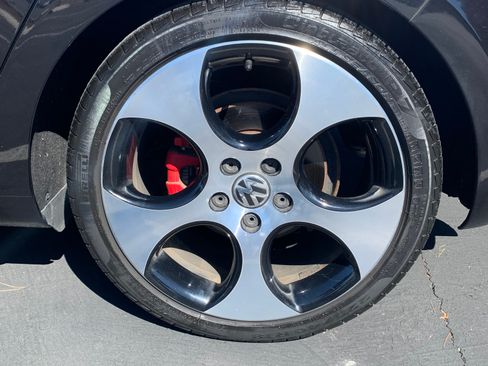 Used 2012 Volkswagen GTI 4-Door image 31