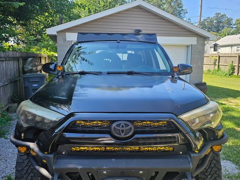 Used 2014 Toyota 4Runner SR5 image 21