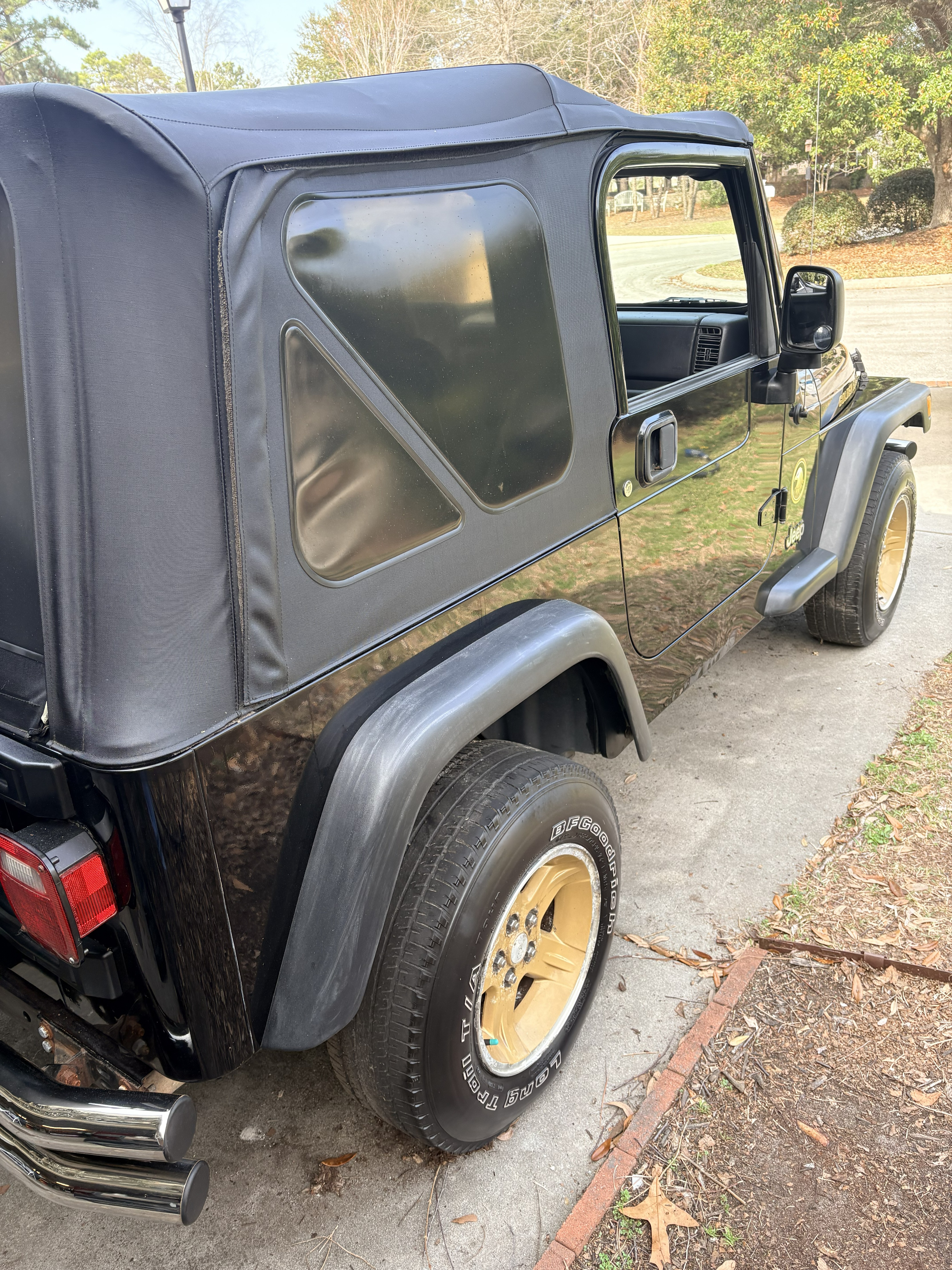 Used 2006 Jeep Wrangler Sport w/ Golden Eagle Group AWD/4WD image 4